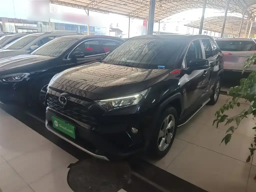 Toyota RAV4 2022 из CN, фото 2