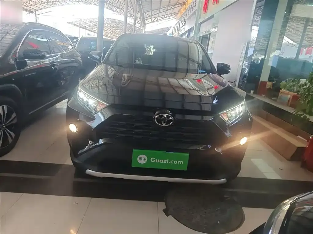 Toyota RAV4 2022 из CN, фото 3