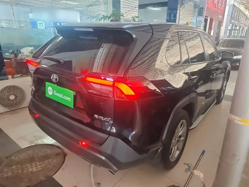 Toyota RAV4 2022 из CN, фото 7