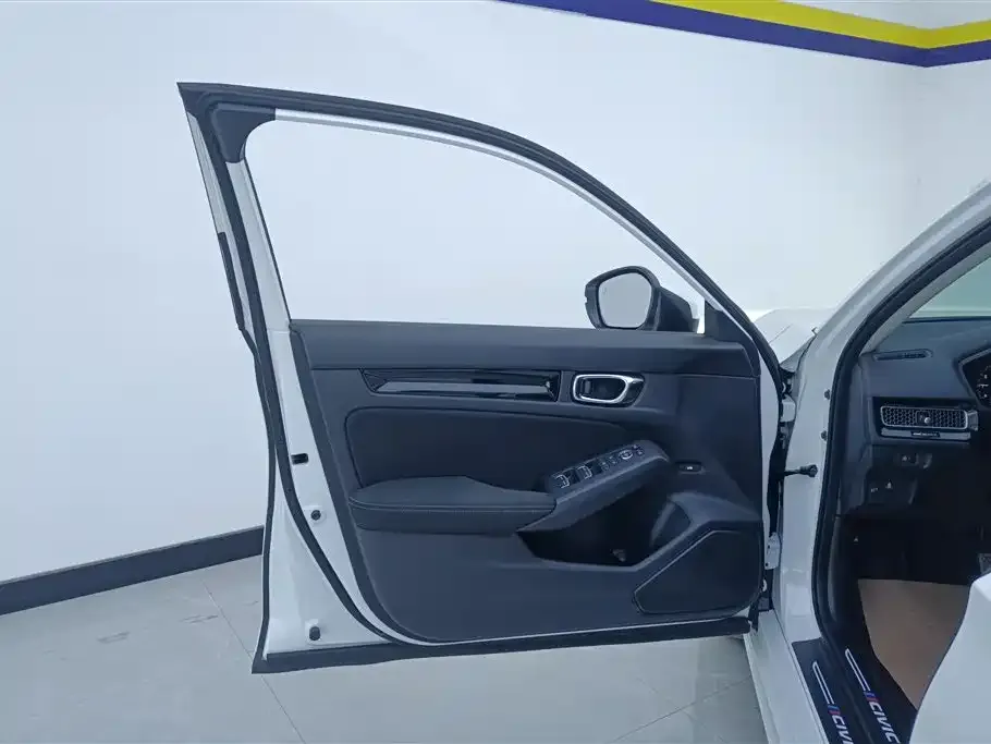 Honda Civic — фото 7