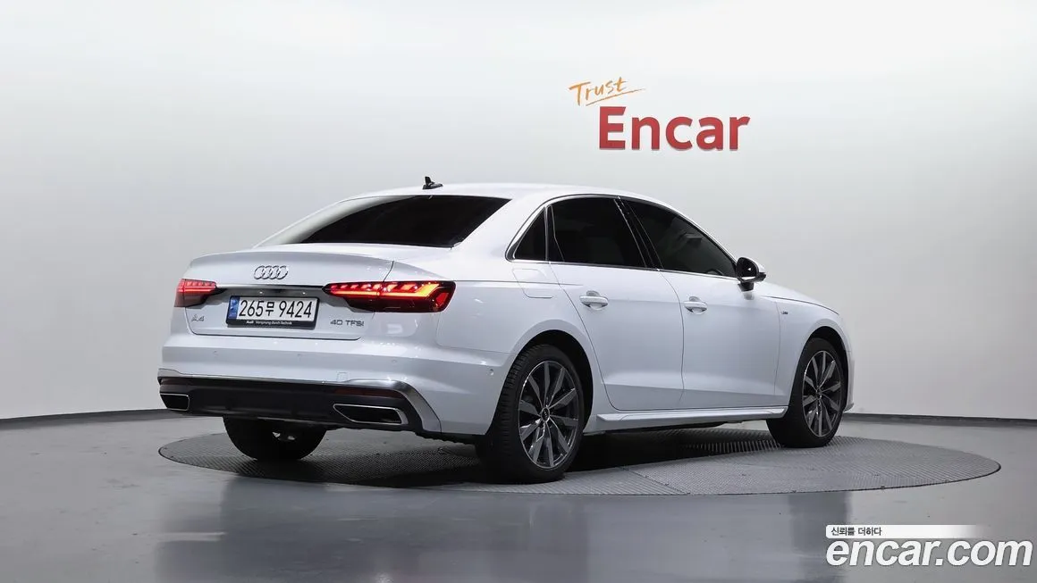 Audi A4 — фото 2