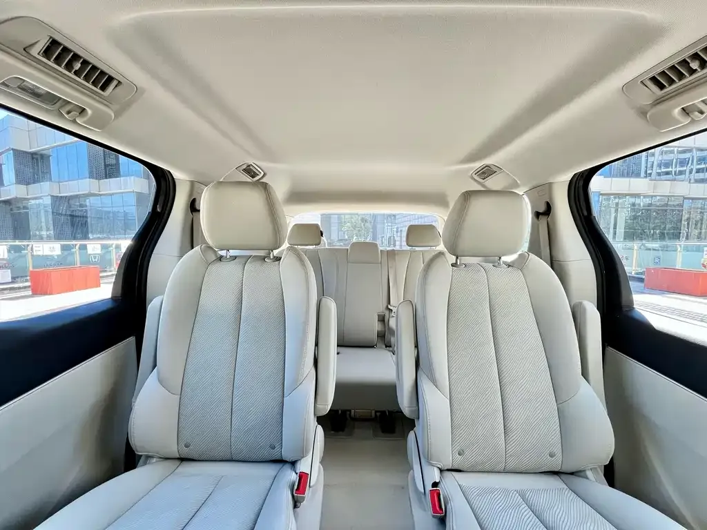 Buick GL8 2023 из CN, фото 8