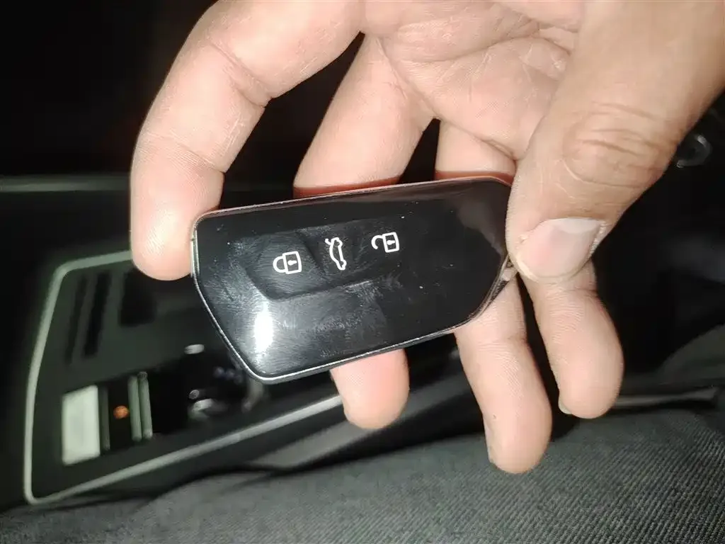 Volkswagen Golf 2023 из CN, фото 9