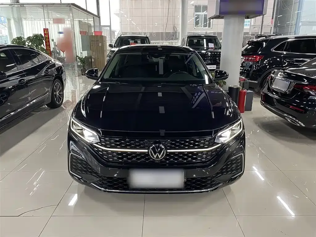 Volkswagen Passat 2023 из CN, фото 9