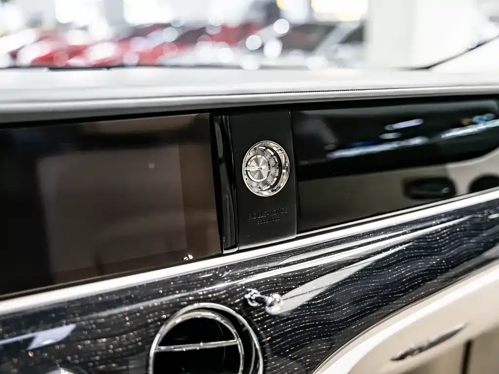 Rolls-Royce Ghost — фото 8