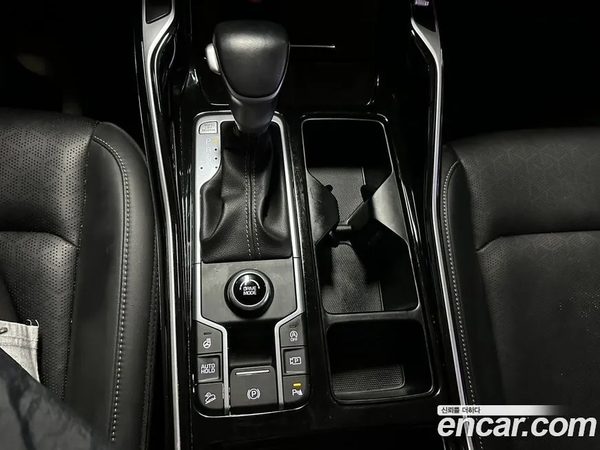 Kia Sorento — фото 10