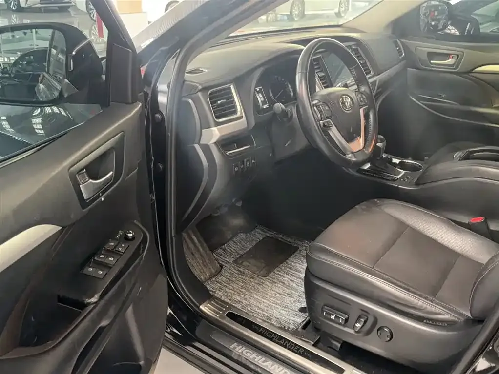 Toyota Highlander 2021 из CN, фото 9