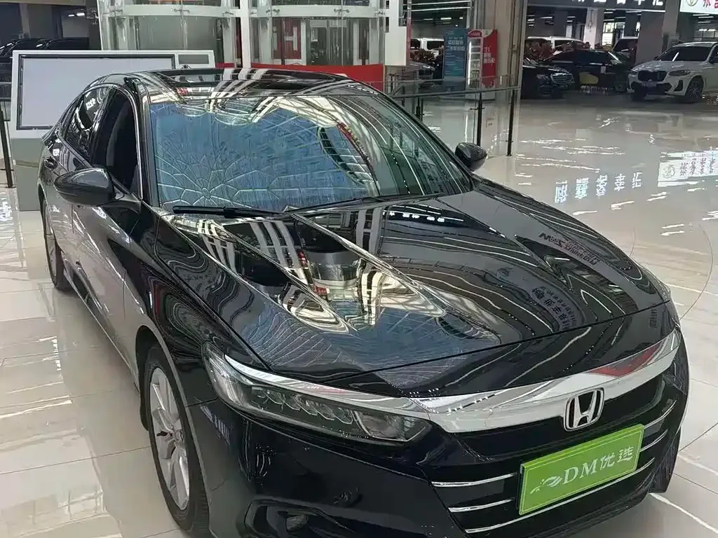 Honda Accord — фото 1