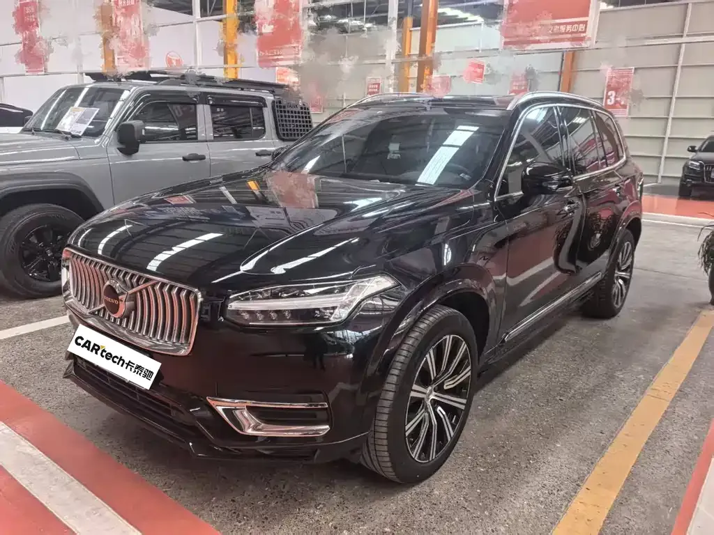 Volvo XC90 — фото 1
