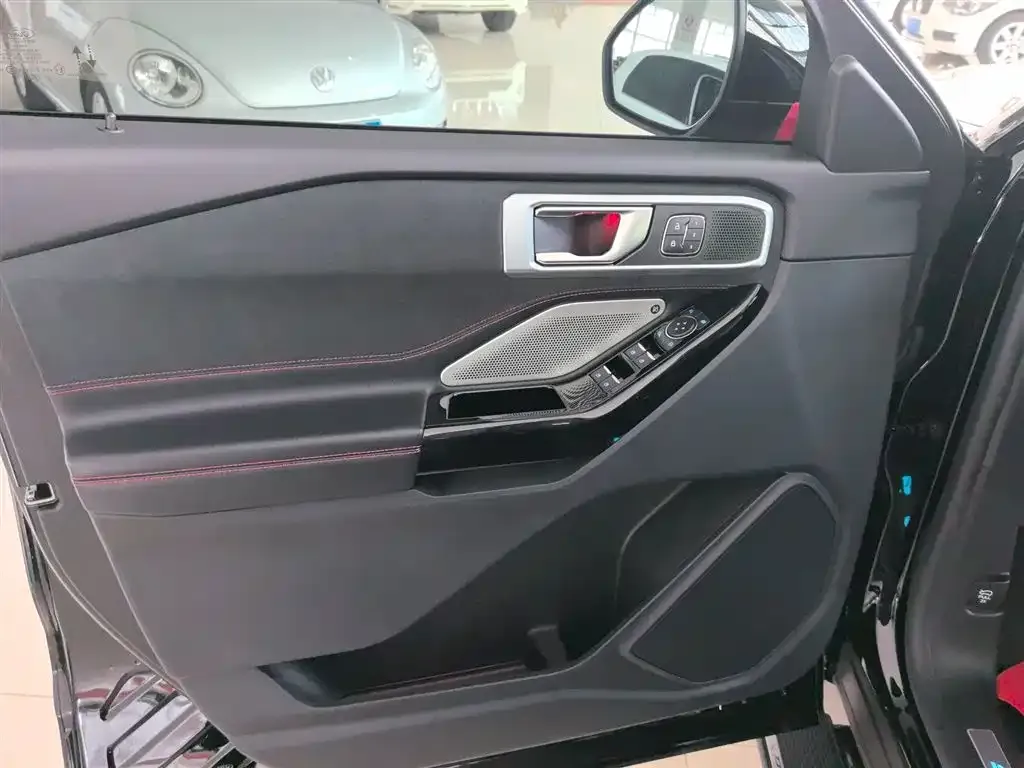 Ford Explorer 2024 из CN, фото 5