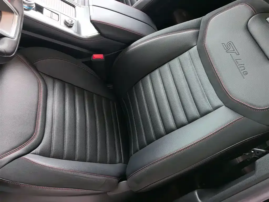 Ford Explorer 2024 из CN, фото 6