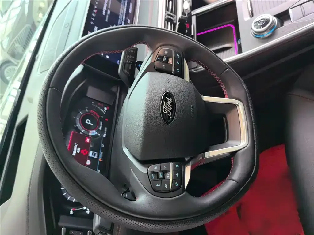 Ford Explorer 2024 из CN, фото 7