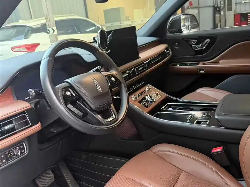 Lincoln Aviator 2024 из CN, фото 3