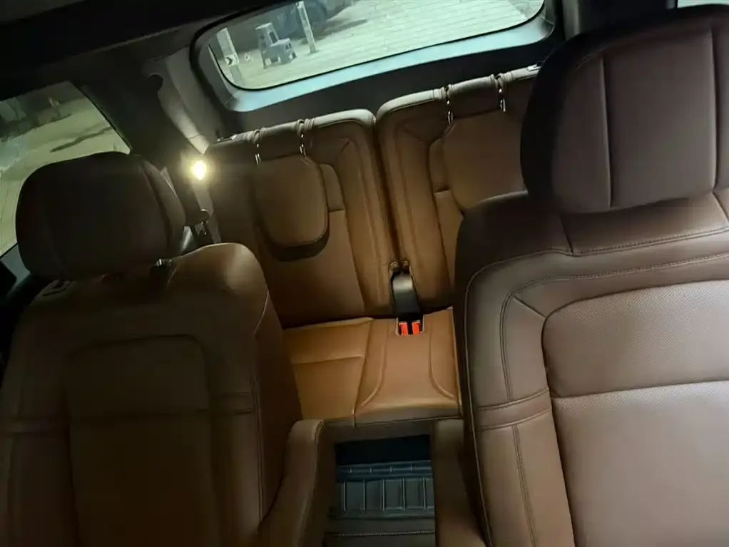 Lincoln Aviator 2024 из CN, фото 6