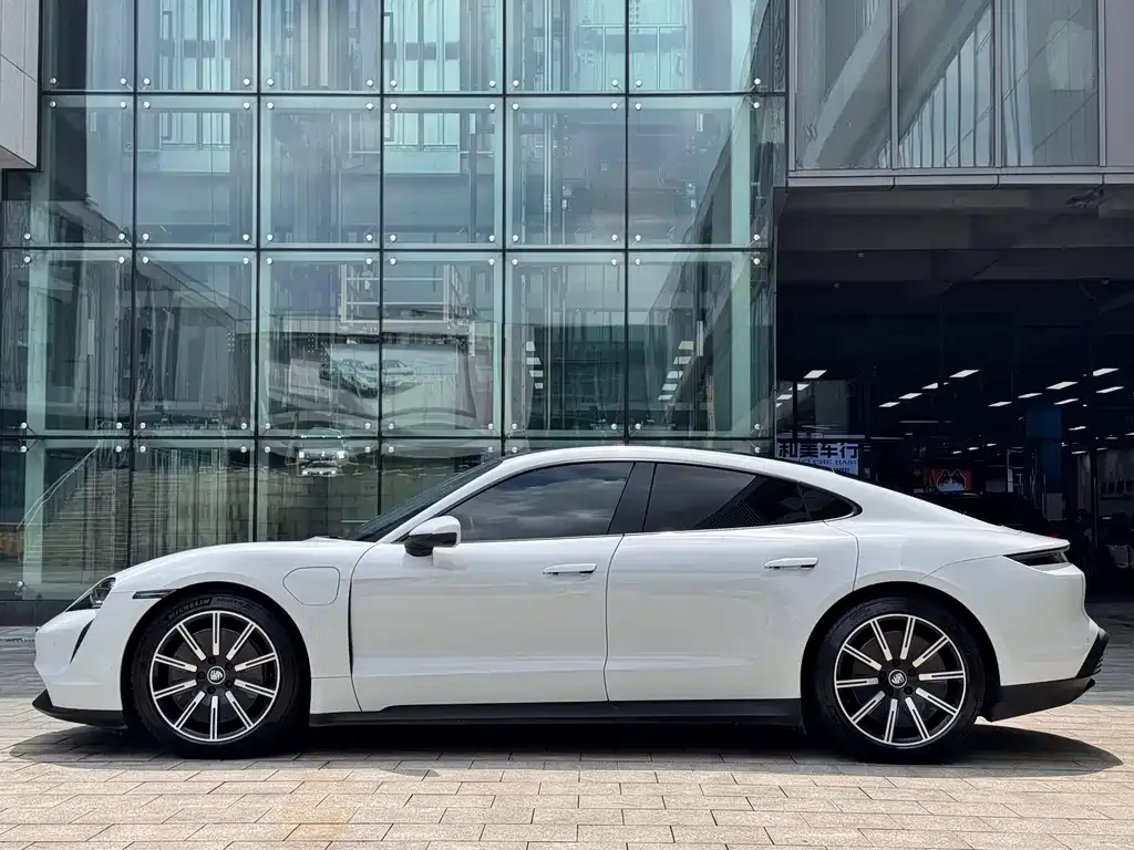 Porsche Taycan 2024 из CN, фото 4