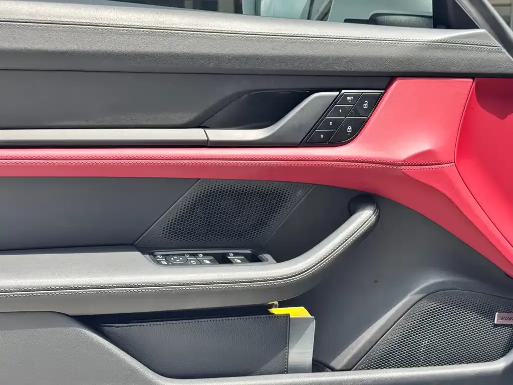 Porsche Taycan 2024 из CN, фото 8