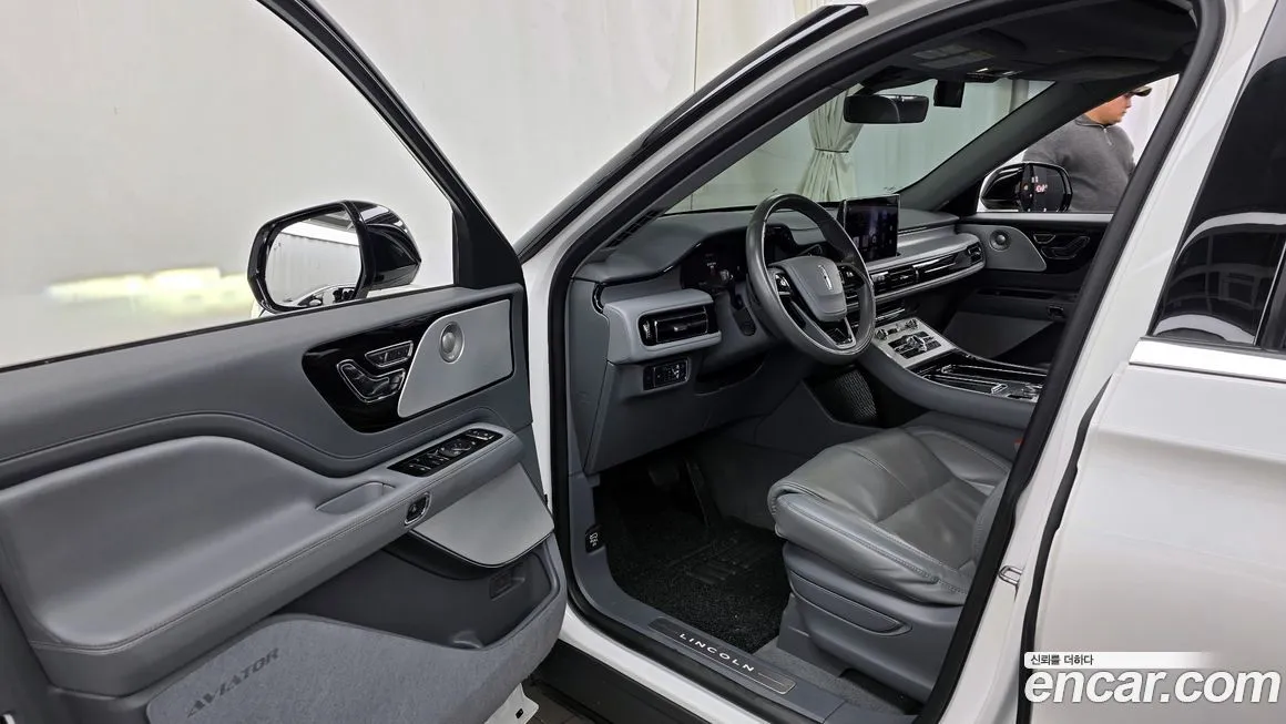 Lincoln Aviator — фото 10