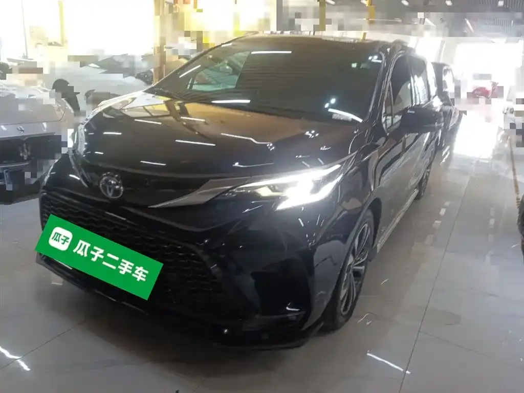 Toyota Granvia 2023 из CN, фото 1