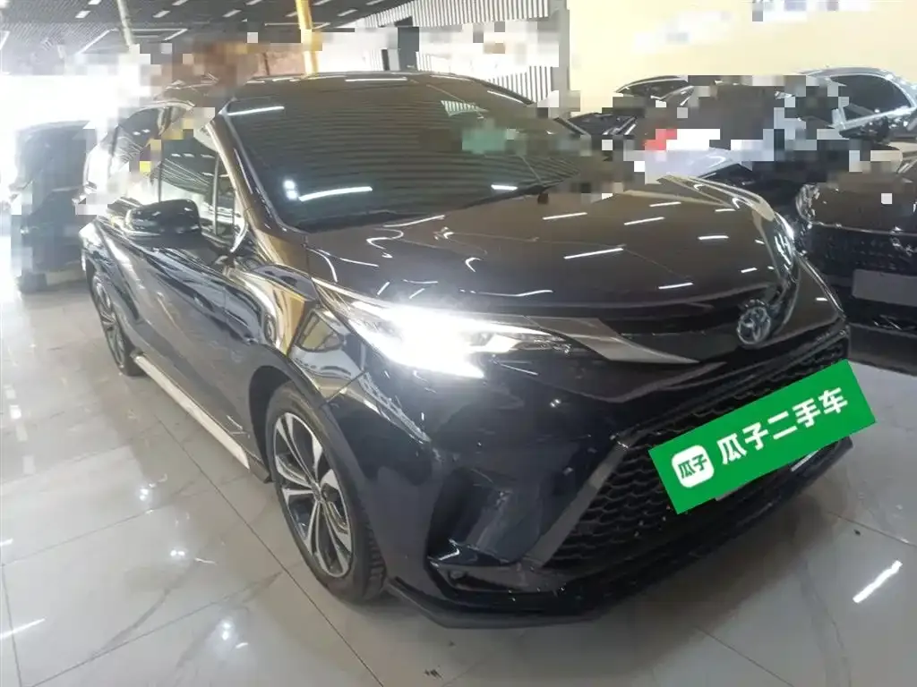 Toyota Granvia 2023 из CN, фото 4
