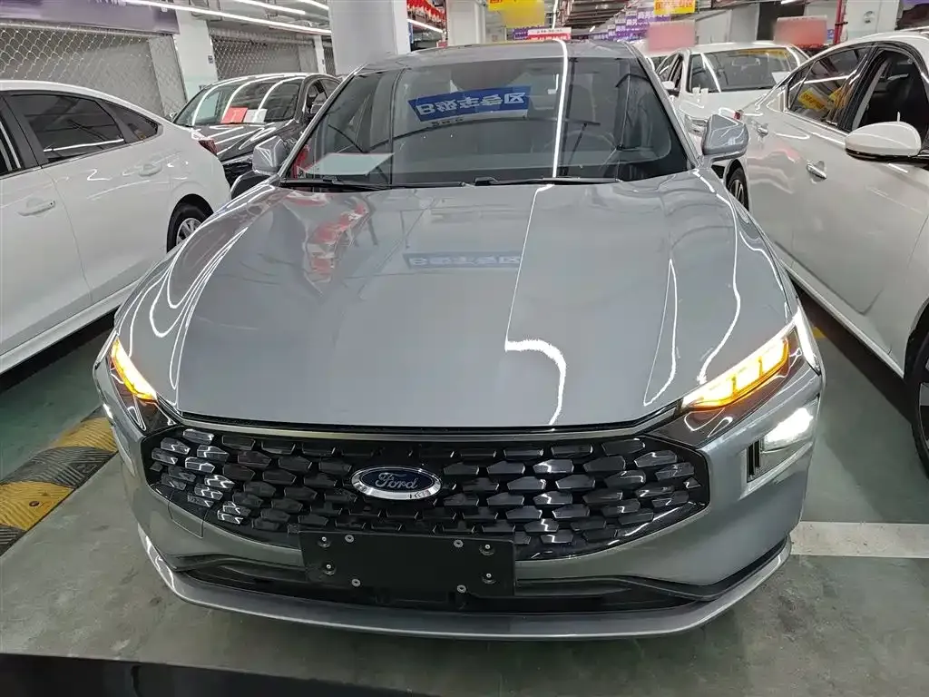 Ford Mondeo 2023 из CN, фото 3
