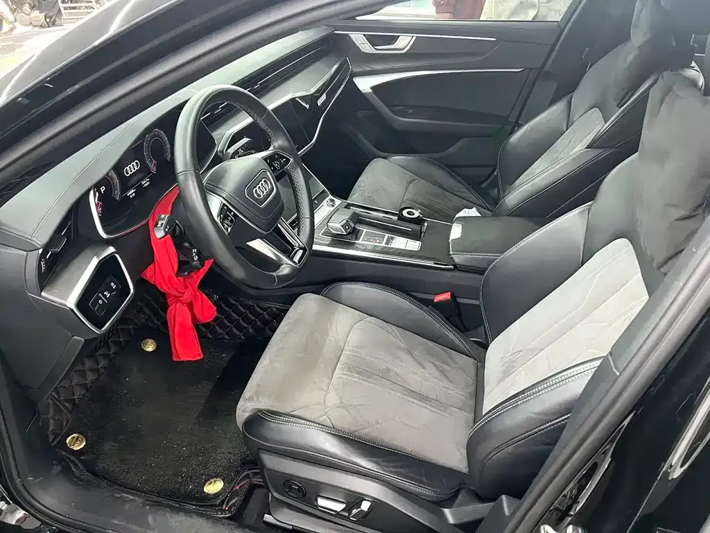 Audi A6L 2023 из CN, фото 2