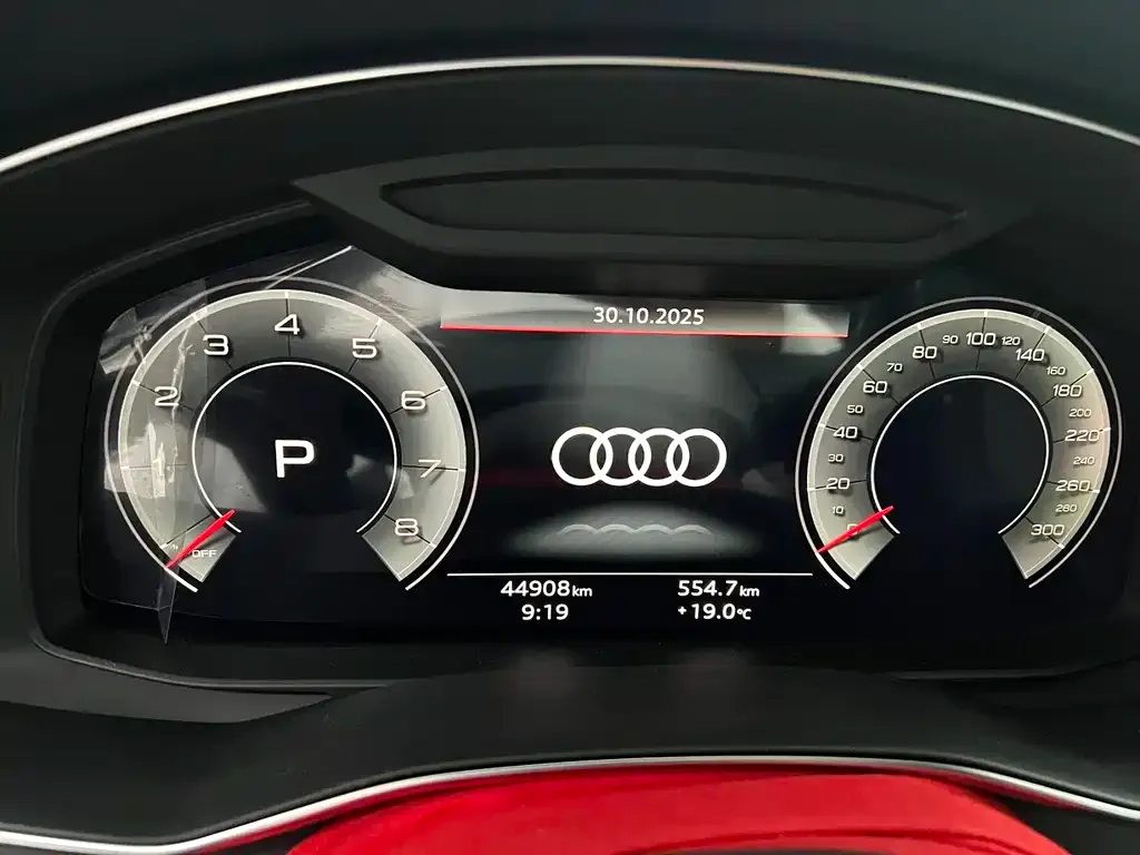 Audi A6L 2023 из CN, фото 6