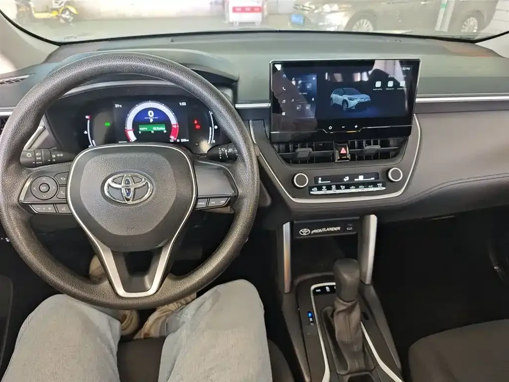 Toyota Frontlander 2023 из CN, фото 10