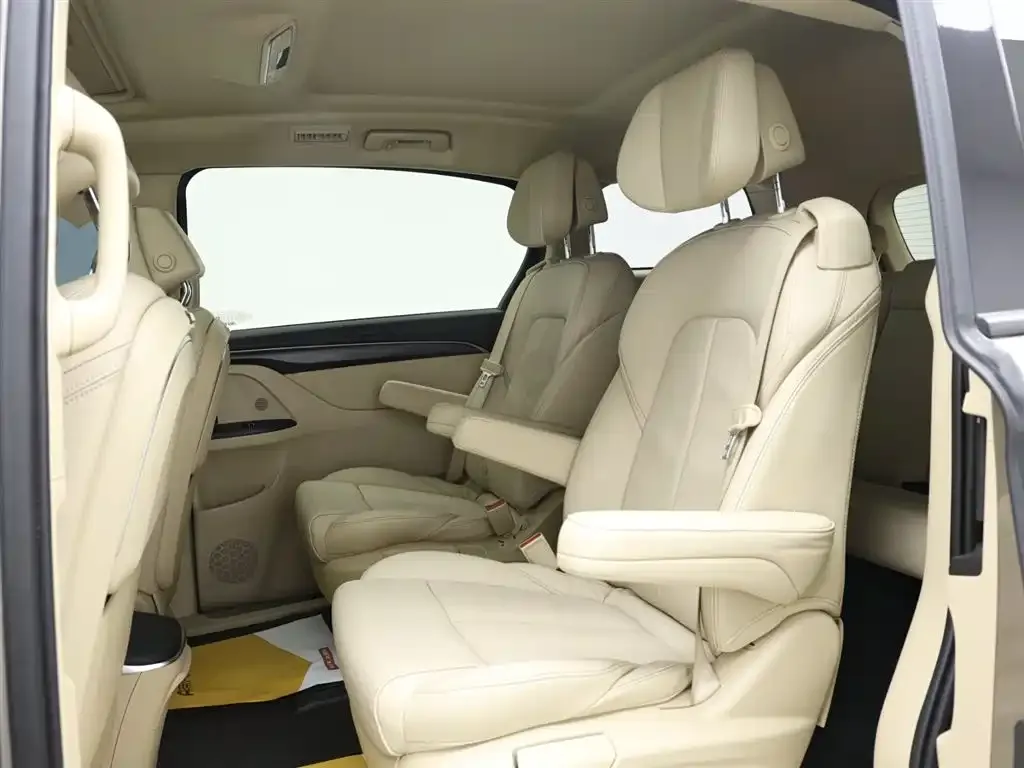 Buick GL8 2022 из CN, фото 10