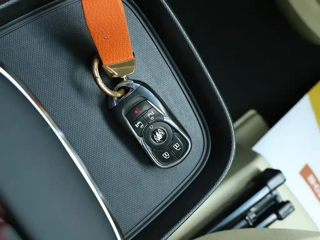 Buick GL8 2022 из CN, фото 9
