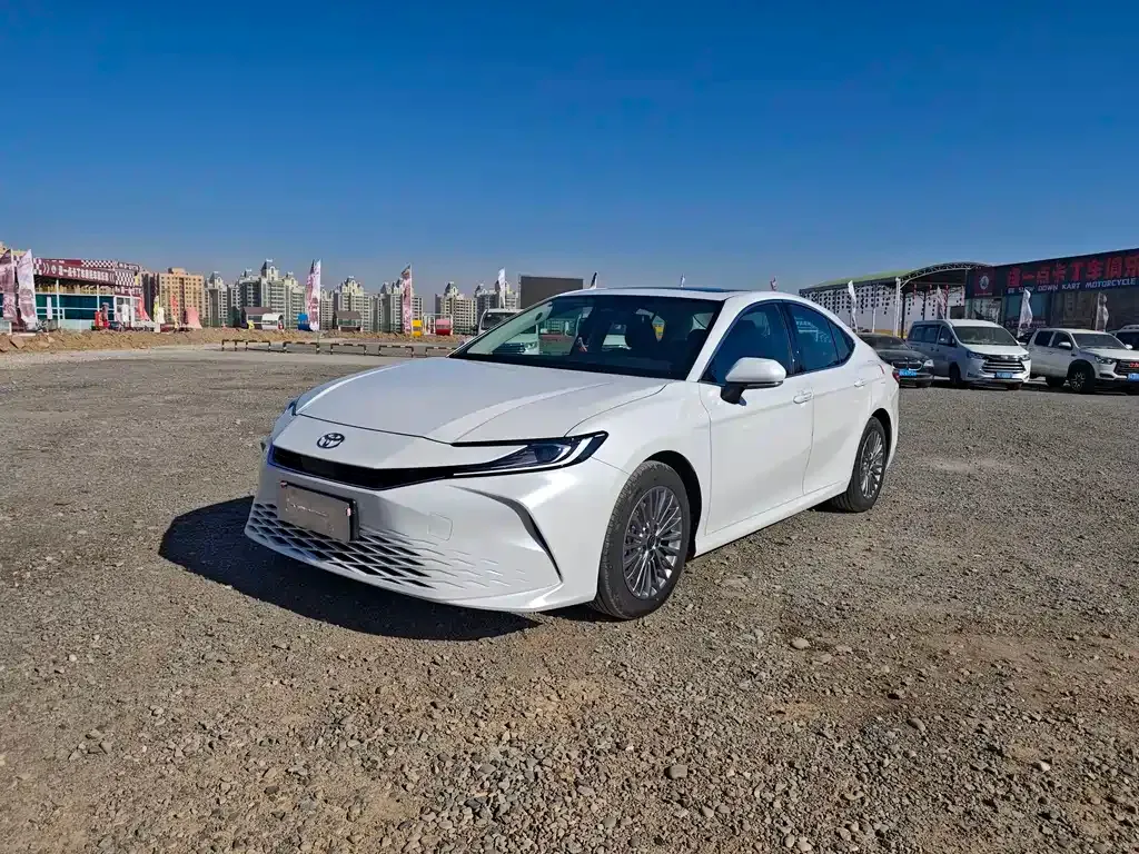 Toyota Camry 2025 из CN, фото 1