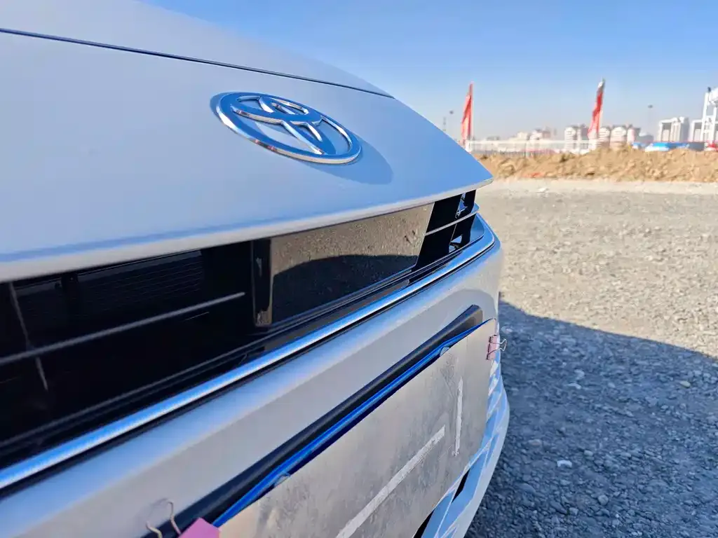 Toyota Camry 2025 из CN, фото 10