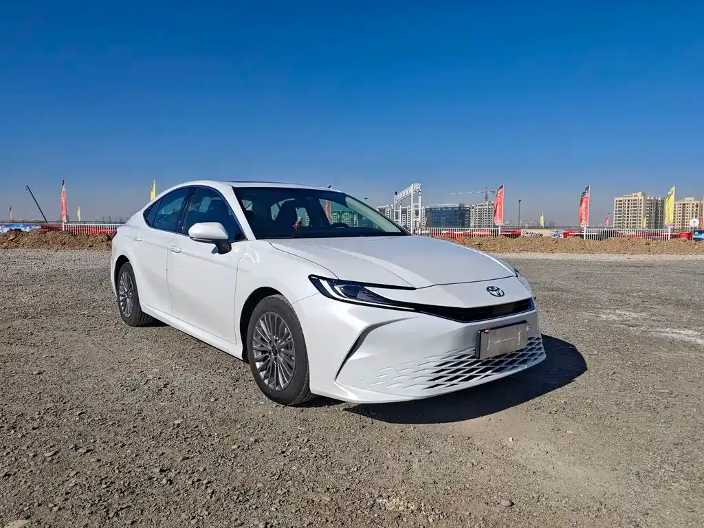 Toyota Camry 2025 из CN, фото 3