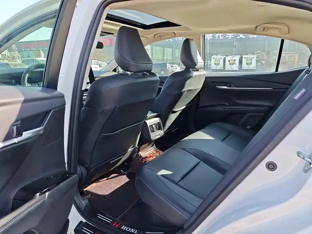 Toyota Camry 2025 из CN, фото 5