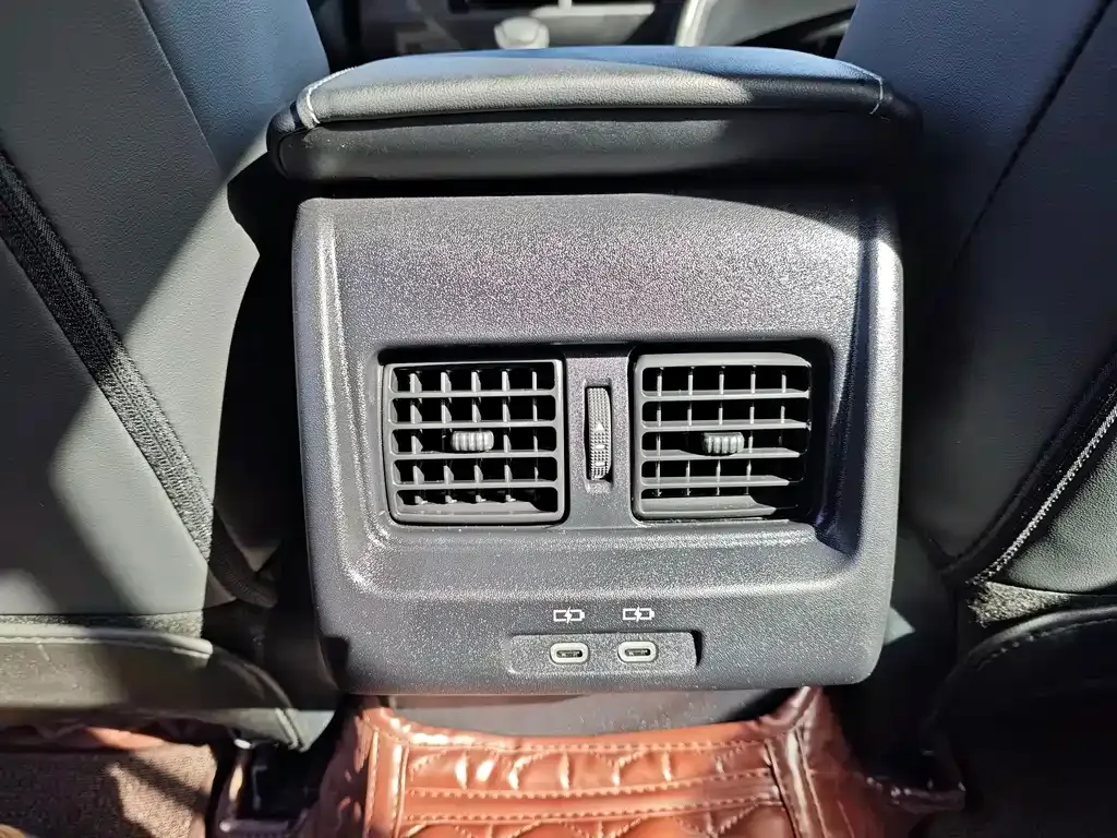 Toyota Camry 2025 из CN, фото 7