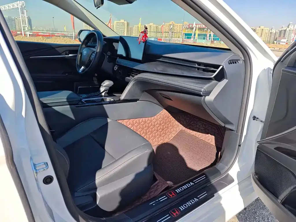 Toyota Camry 2025 из CN, фото 9