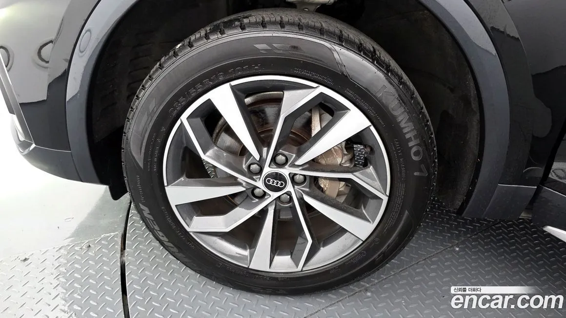 Audi Q5 2021 из KR, фото 5