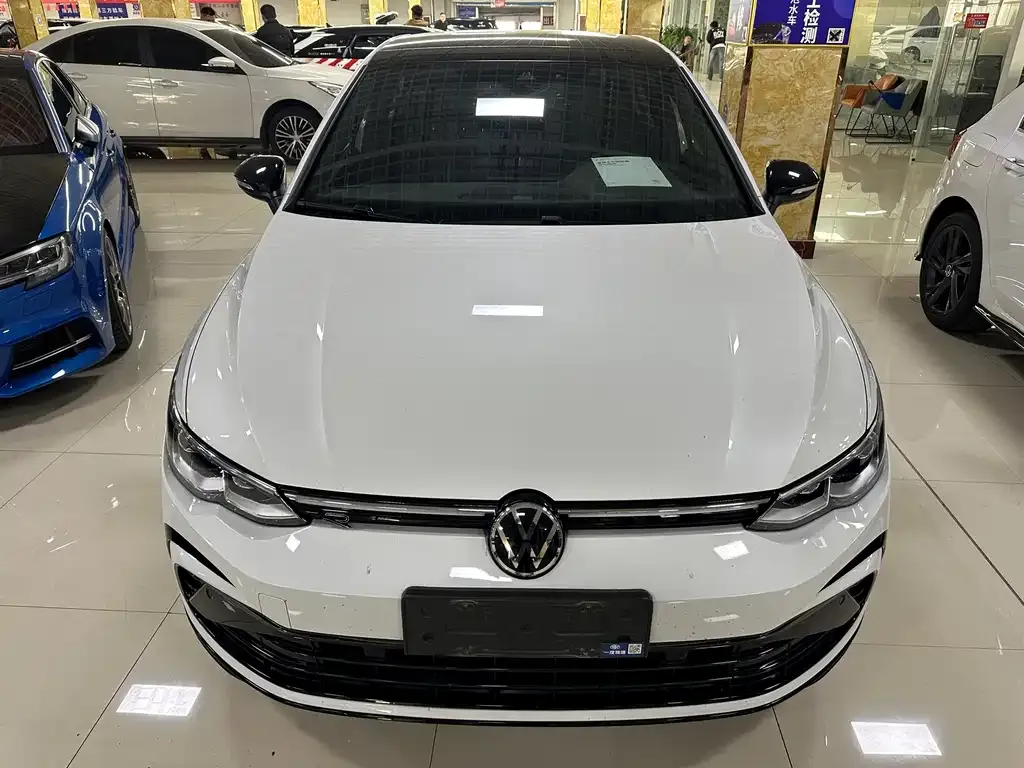 Volkswagen Golf 2022 из CN, фото 2