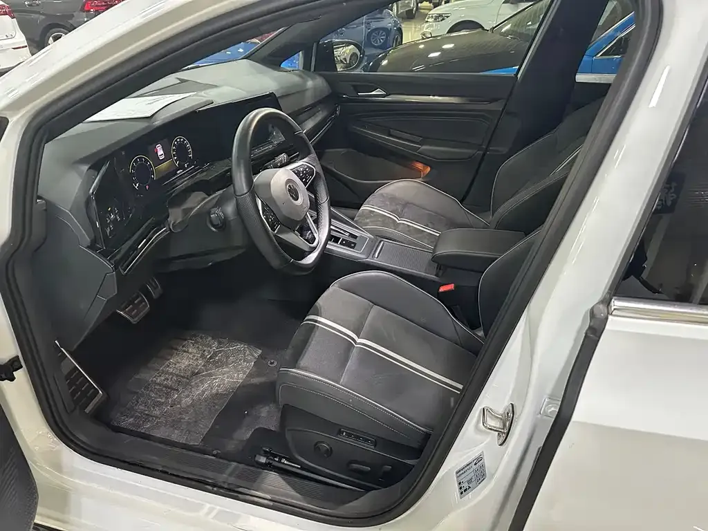 Volkswagen Golf 2022 из CN, фото 6