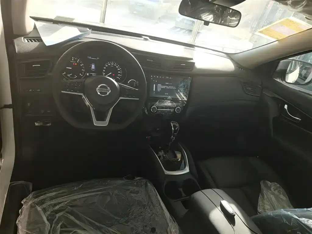 Nissan X-Trail — фото 10