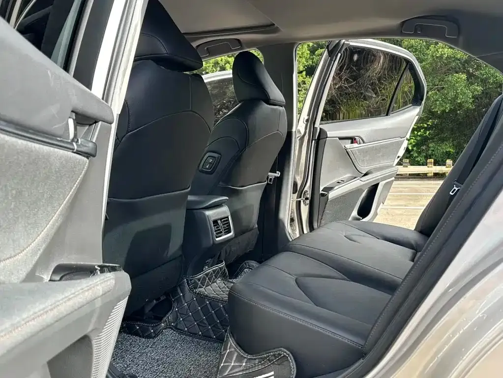 Toyota Camry 2022 из CN, фото 8