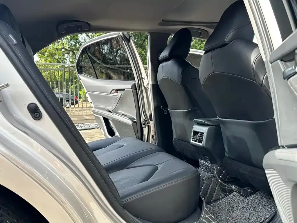 Toyota Camry 2022 из CN, фото 9