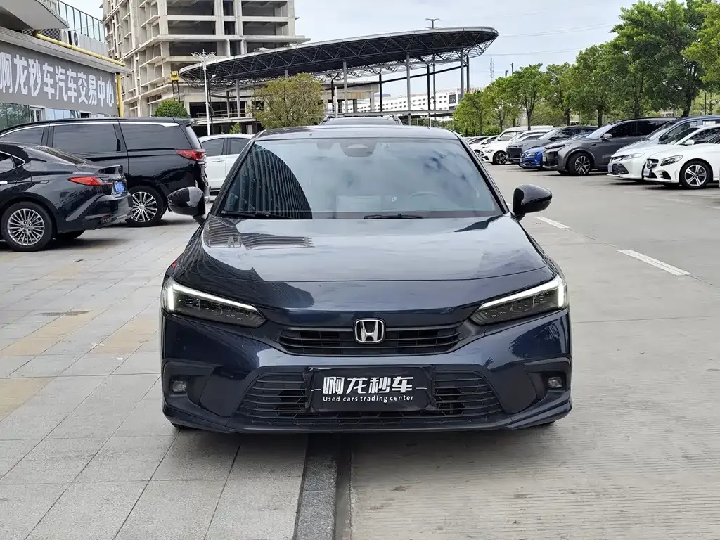 Honda Civic 2022 из CN, фото 2