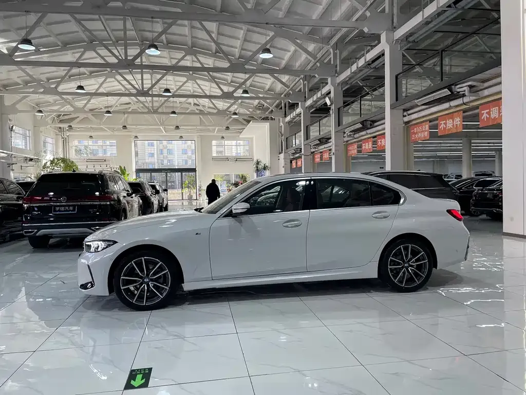 BMW 3 Series 2025 из CN, фото 3