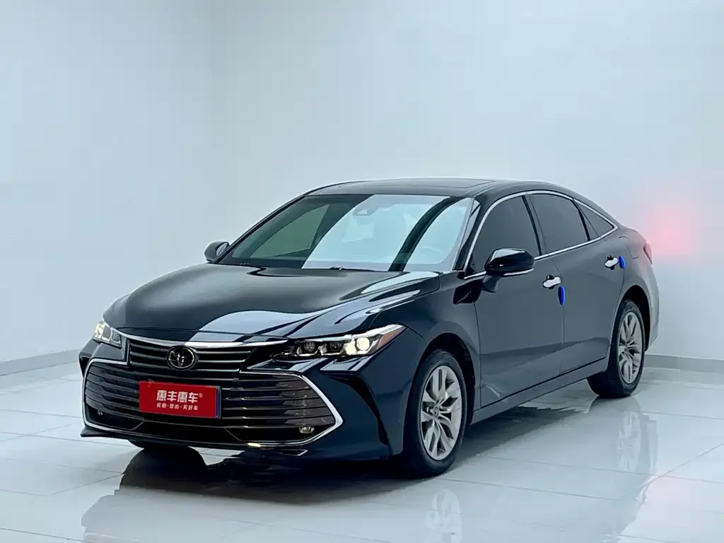 Toyota Avalon — фото 1