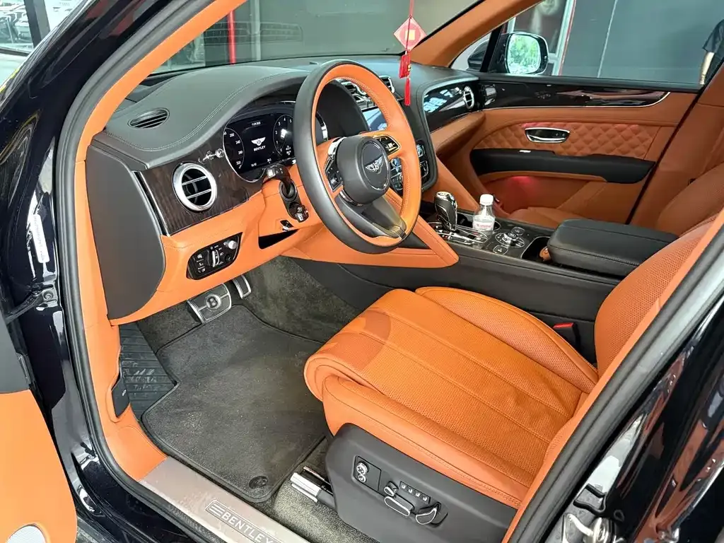 Bentley Bentayga 2022 из CN, фото 3