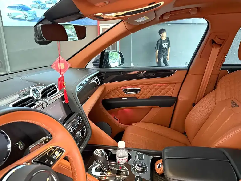 Bentley Bentayga 2022 из CN, фото 5