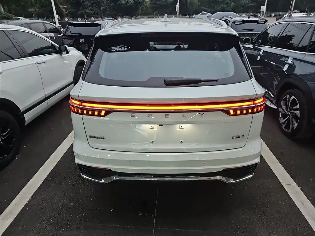 Geely Xingyue L 2024 из CN, фото 6
