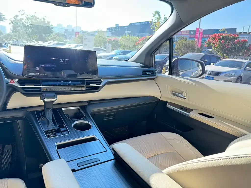 Toyota Sienna 2022 из CN, фото 7