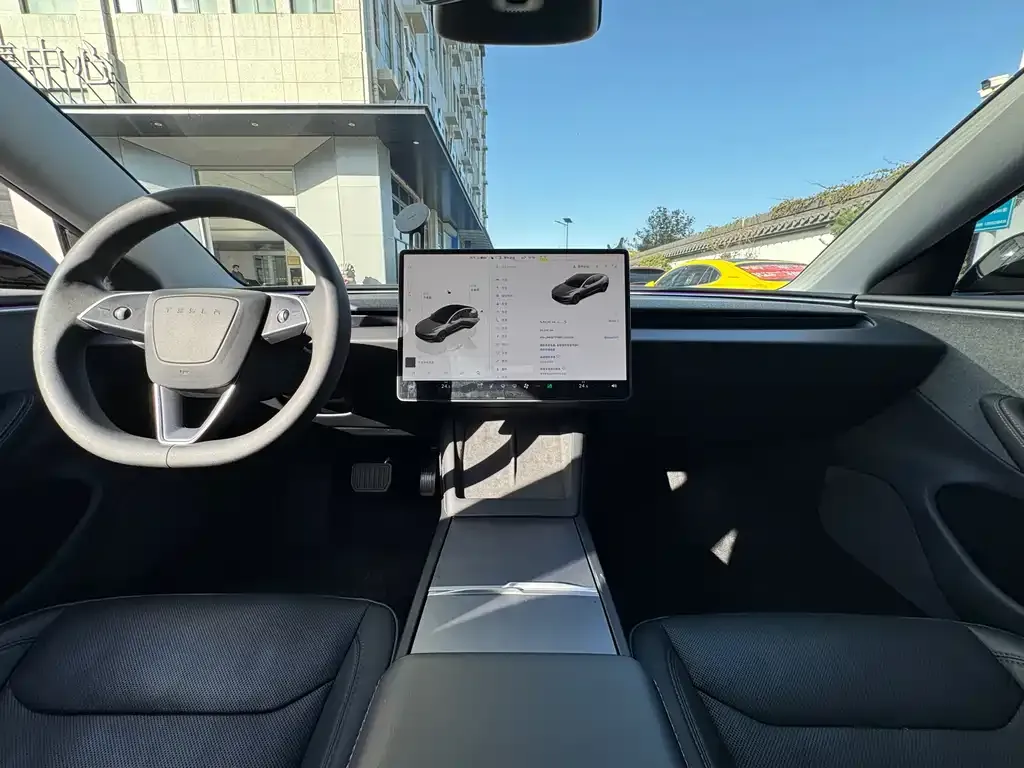 Tesla Model 3 2024 из CN, фото 9