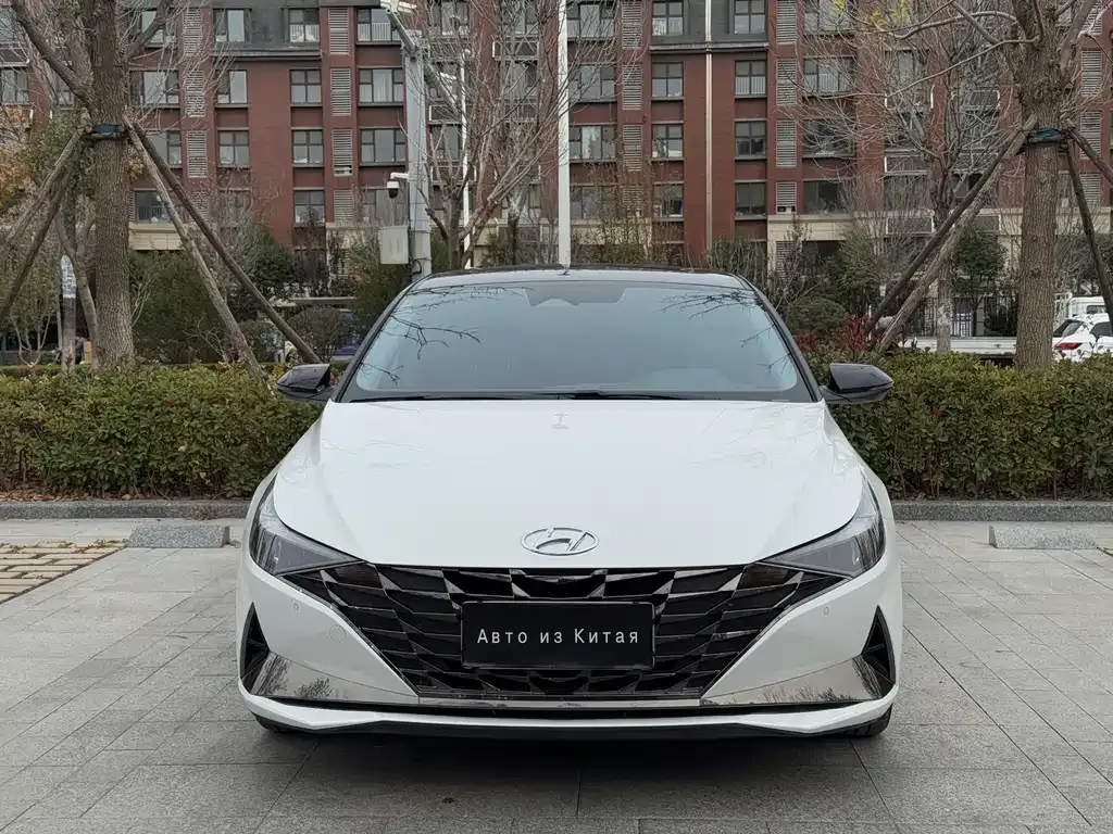 Hyundai Elantra — фото 2